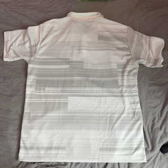 Uniqlo Men's Classic White Polo Shirt - Picture 4 of 4